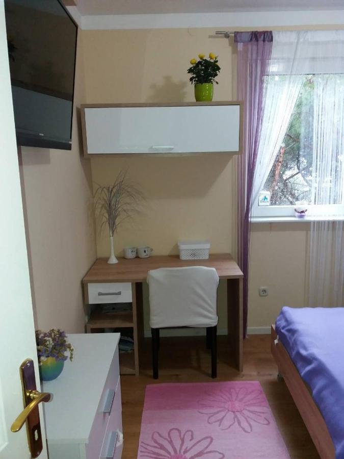 Lucica Apartament *