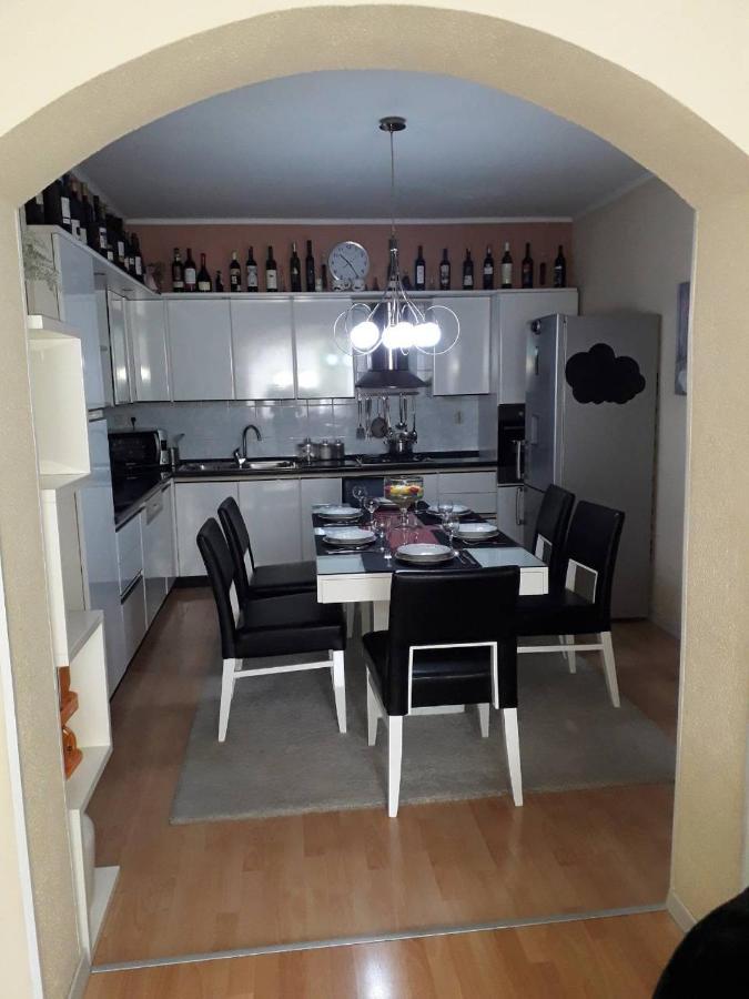 Apartament Lucica *