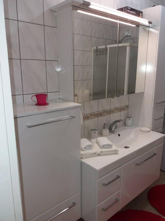 Lucica Apartament *