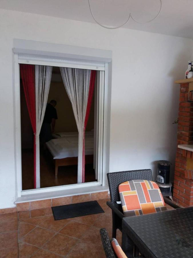 Lucica Apartament *