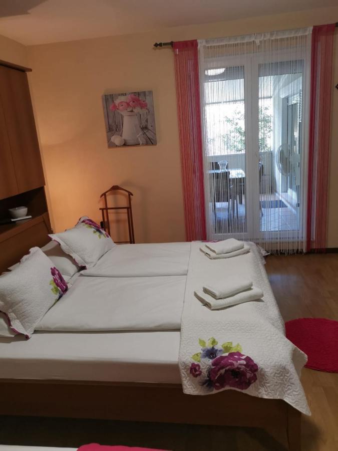 Apartament Lucica *